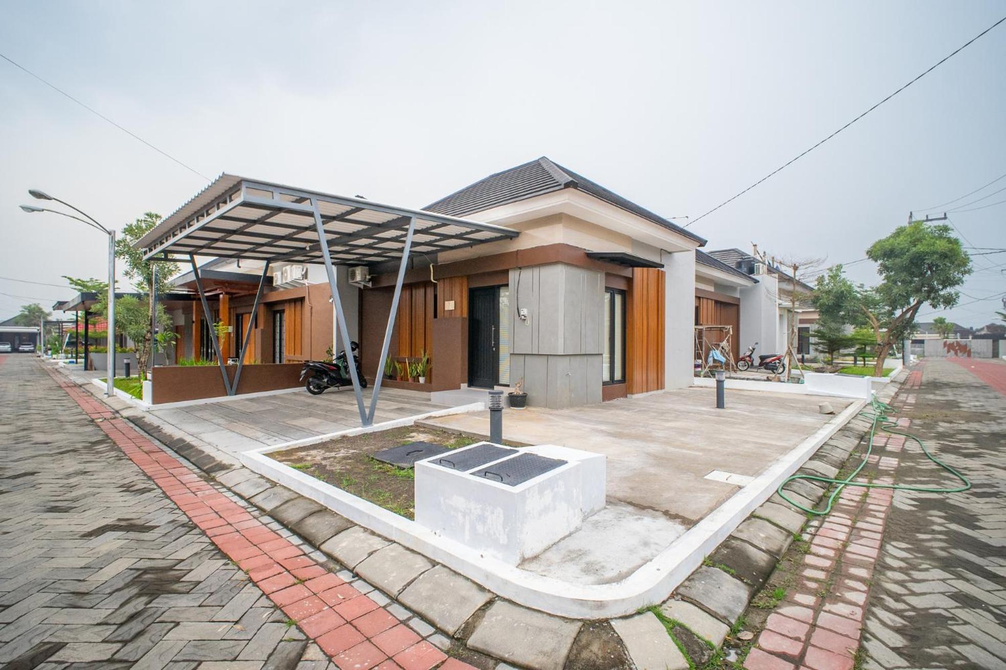 Gondowulung Banguntapan Permai B7 Homestay Jogja מראה חיצוני תמונה